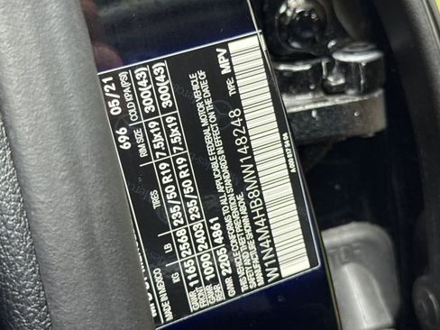 Used 2021 Mercedes-Benz GLB 250 4MATIC image 39