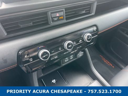 Used 2025 Honda Pilot TrailSport image 20