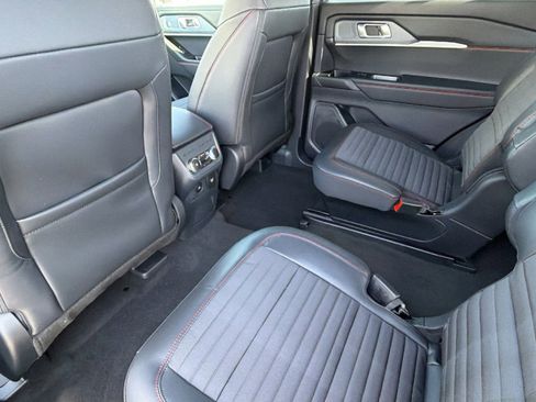 New 2026 Ford Explorer ST-Line w/ ST-Line Street Pack image 24