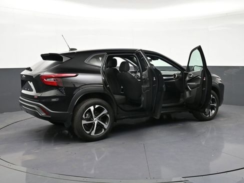 Used 2024 Chevrolet Trax RS w/ Driver Confidence Package image 31