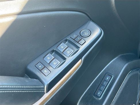 Used 2020 GMC Yukon Denali w/ Open Road Package image 18