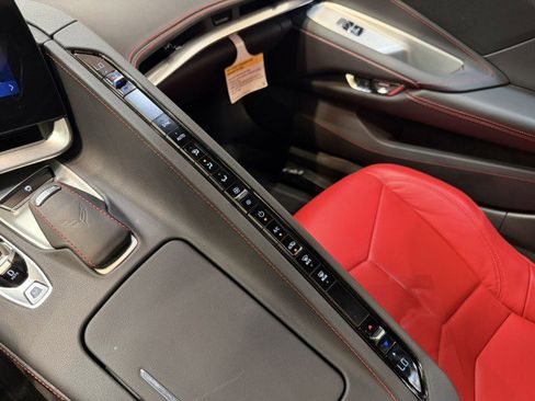Used 2024 Chevrolet Corvette Stingray Convertible w/ 1LT image 13