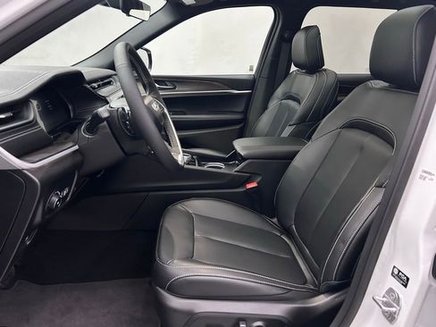 New 2026 Jeep Grand Cherokee Limited w/ Limited Altitude Package image 12