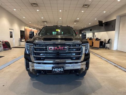 Used 2025 GMC Sierra 2500 SLT w/ SLT Premium Package AWD/4WD image 2