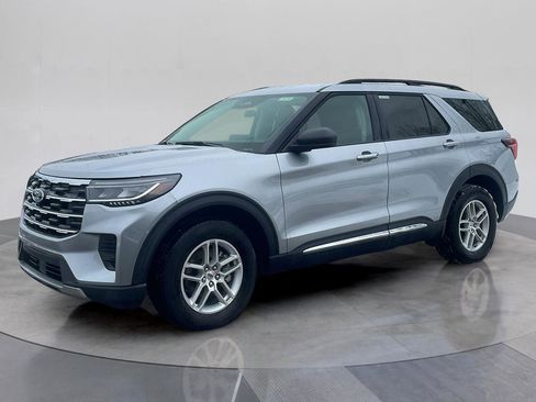 Certified 2025 Ford Explorer Active AWD/4WD image 1