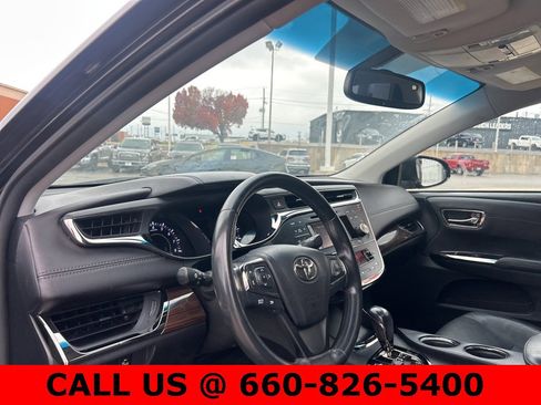 Used 2013 Toyota Avalon XLE image 11
