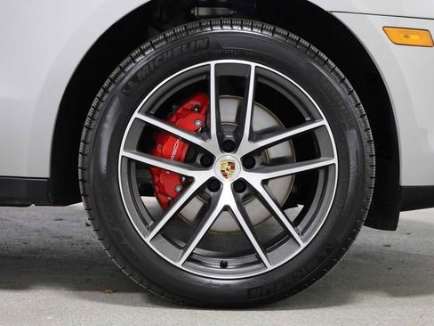 New 2026 Porsche Macan S image 12