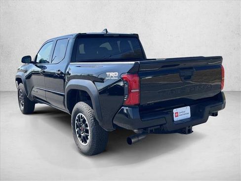Used 2025 Toyota Tacoma TRD Off-Road image 7