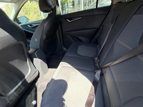 Used 2025 Kia Niro LX FWD image 7