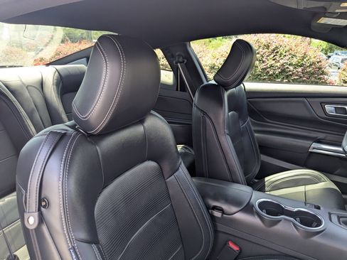 Used 2025 Ford Mustang GT Premium RWD image 25