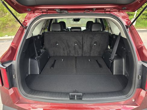 Used 2024 Kia Sorento S w/ Panoramic Sunroof Package FWD image 25
