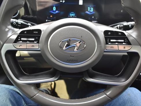 Used 2023 Hyundai Elantra SEL w/ Convenience Package FWD image 21