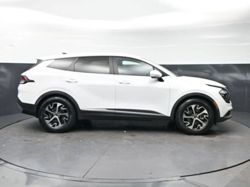 Used 2023 Kia Sportage EX FWD image 4