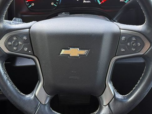 Used 2019 Chevrolet Suburban Premier AWD/4WD image 16