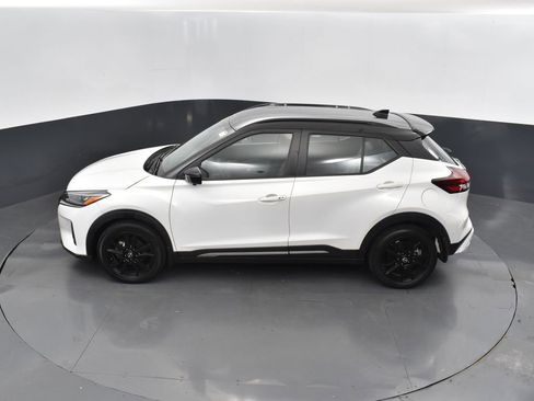 Used 2023 Nissan Kicks SR w/ SR Premium Package image 41