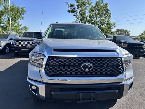 Used 2018 Toyota Tundra SR5 w/ TRD Off Road Package AWD/4WD image 8