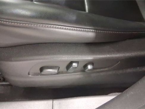 Used 2022 Cadillac XT4 Premium Luxury w/ Safety Alert Package image 25