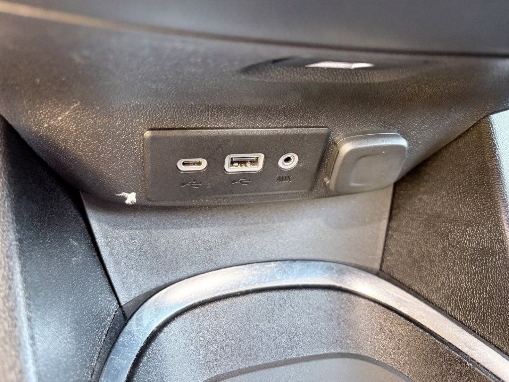 Used 2025 Chevrolet Malibu LT FWD image 19
