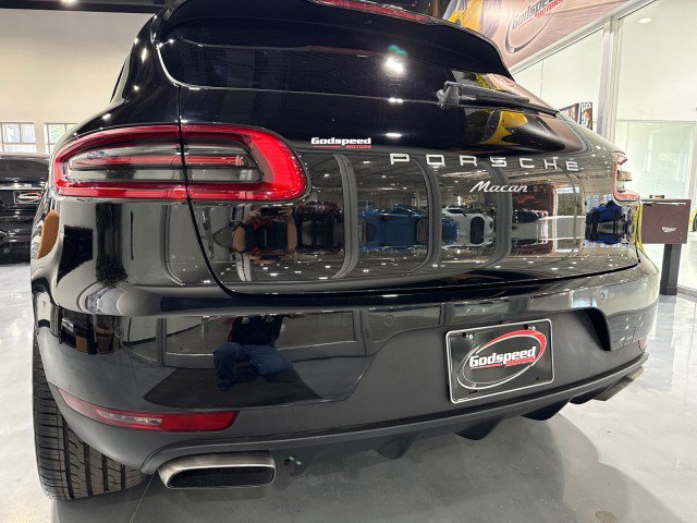 Used 2018 Porsche Macan AWD/4WD image 33