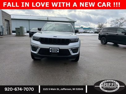 New 2025 Jeep Grand Cherokee Limited w/ Black Appearance Package