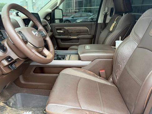 Used 2026 RAM 2500 Limited AWD/4WD image 9