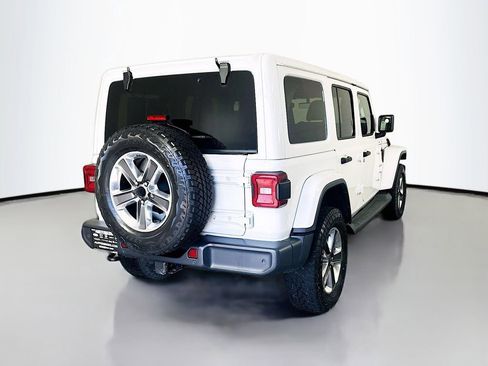 Used 2019 Jeep Wrangler Unlimited Sahara w/ Dual Top Group AWD/4WD image 7