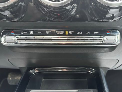 Used 2021 Mercedes-Benz GLA 250 4MATIC image 24