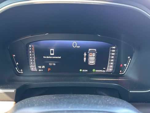 Used 2025 Honda Pilot Elite image 3