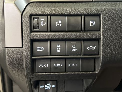 Used 2025 Toyota Tacoma TRD Sport w/ TRD Sport Premium Package AWD/4WD image 39