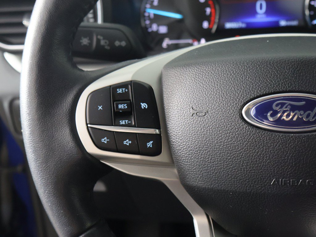 Used 2023 Ford Explorer XLT w/ Equipment Group 202A AWD/4WD image 41
