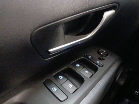 Used 2023 Hyundai Santa Cruz SEL Premium image 18