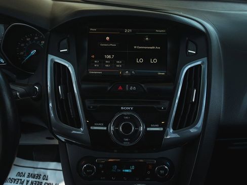 Used 2014 Ford Focus Titanium image 24