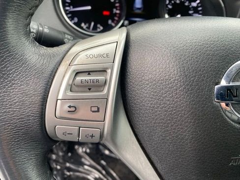 Used 2015 Nissan Rogue SL AWD/4WD image 21