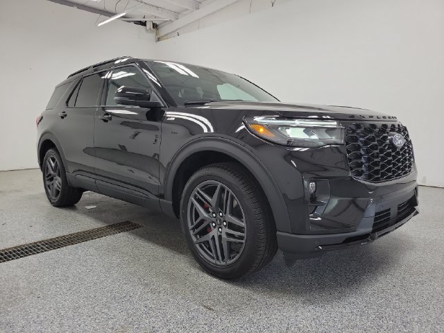 New 2027 Ford Explorer ST-Line w/ Premium Package AWD/4WD image 2