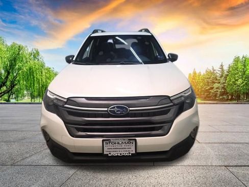 Certified 2025 Subaru Forester Premium AWD/4WD image 9
