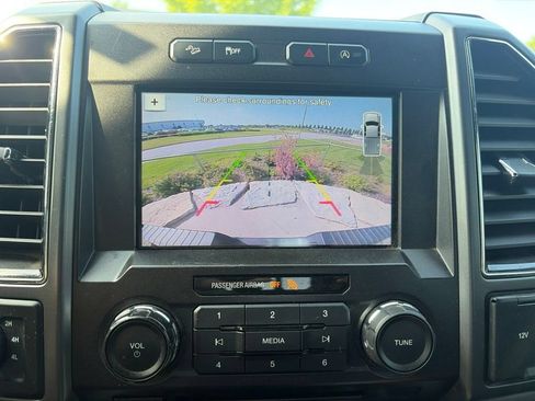 Used 2018 Ford F150 XLT w/ Equipment Group 302A Luxury AWD/4WD image 18