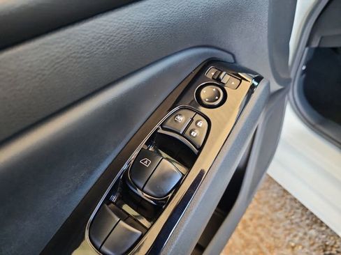 Used 2024 Nissan Altima 2.5 SR image 10