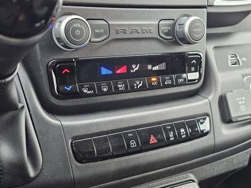 New 2025 RAM ProMaster 1500 w/ Quick Order Package 22G SLT image 32