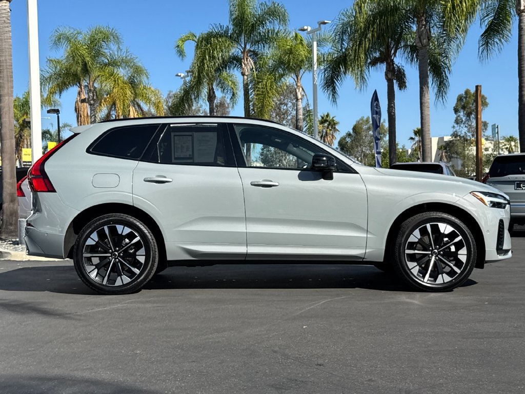 Certified 2026 Volvo XC60 B5 Plus AWD/4WD image 6