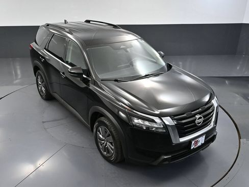 Used 2024 Nissan Pathfinder SV FWD image 57