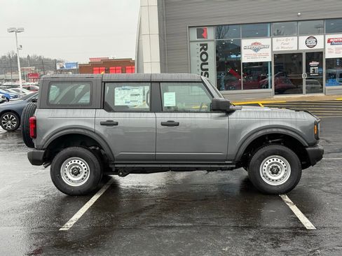 New 2025 Ford Bronco 4-Door image 7