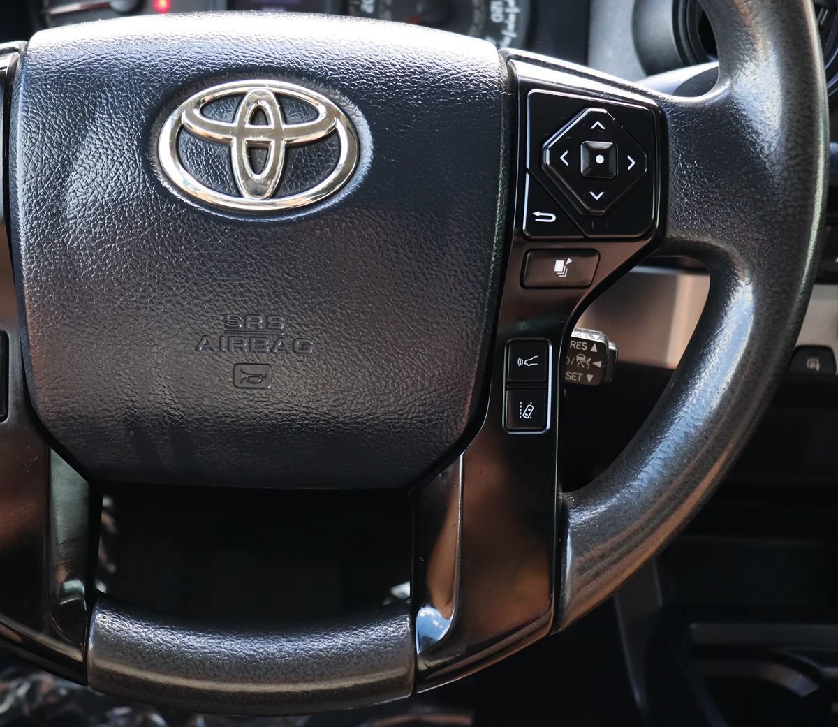 Used 2018 Toyota Tacoma SR w/ SR Convenience Package AWD/4WD image 52