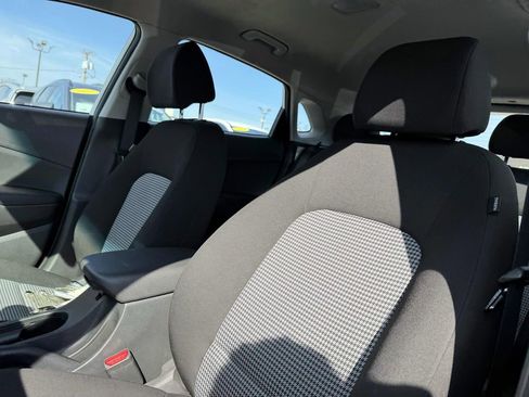 Certified 2023 Hyundai Kona SE w/ Cargo Package image 9