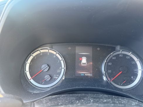 Certified 2022 Toyota Highlander LE image 10