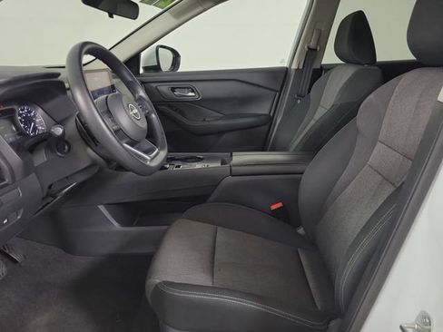 Used 2024 Nissan Rogue SV FWD image 16