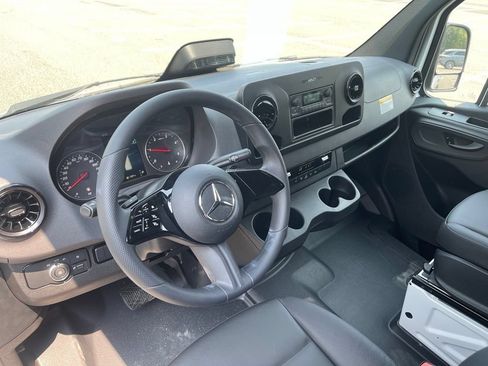 New 2025 Mercedes-Benz Sprinter 2500 image 7