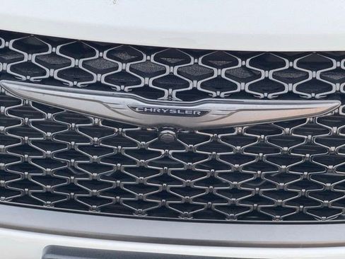 New 2026 Chrysler Pacifica Select FWD image 40