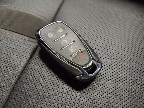 Used 2019 Chevrolet Blazer Premier FWD image 32