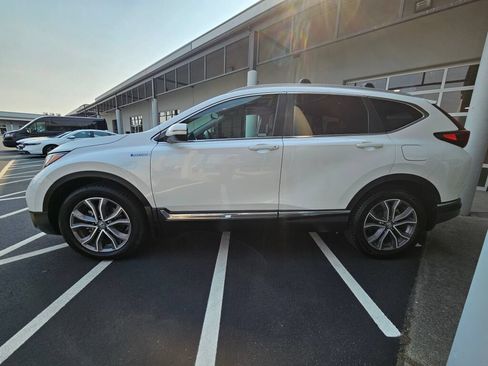 Used 2022 Honda CR-V Touring image 2