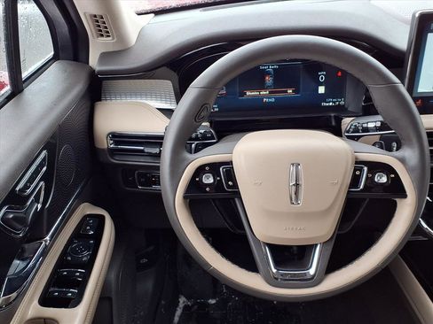 Used 2023 Lincoln Corsair AWD w/ Equipment Group 101A image 10